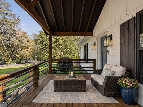 3rd image of 2626 Habersham Dr