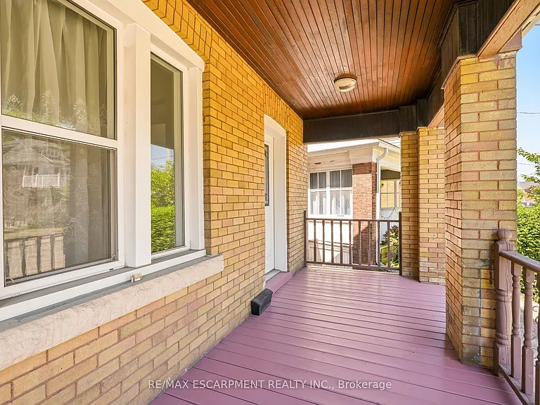 48 Glendale Ave S — Photo 4