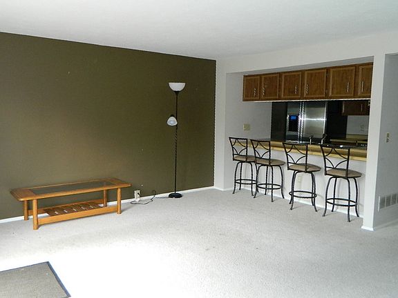 3rd image of 9676 E Idlewood Dr