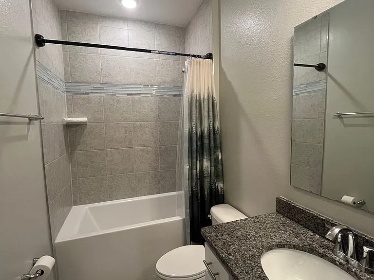 77 Oakleaf Way — Photo 4