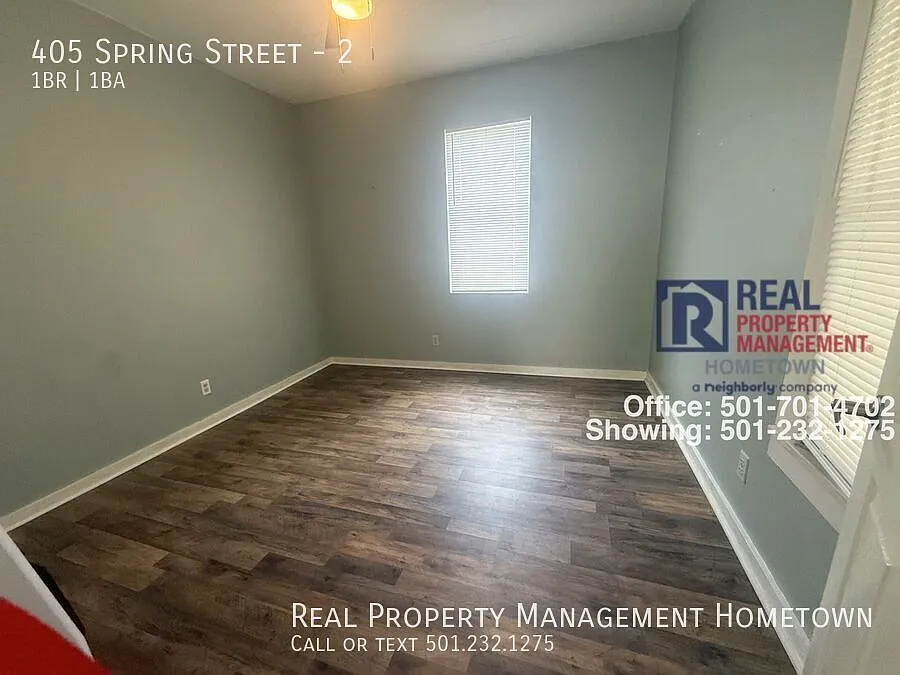 1 Bed 1 Bath Apartment Available Now!! — Photo 4