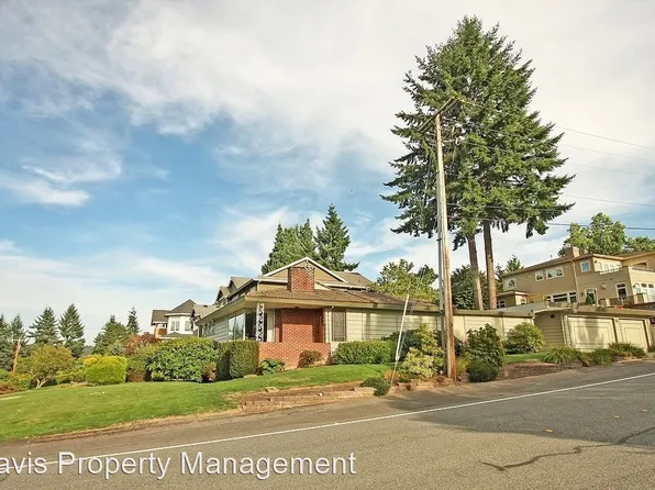 9803 NE 30th St, Bellevue, WA 98004