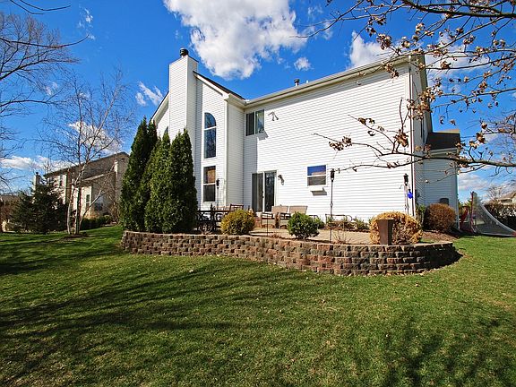 4th image of 7475 Twin Acorn Ct
