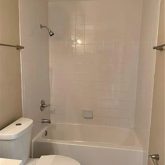 303 SW 3rd Pl #2 — Photo 10