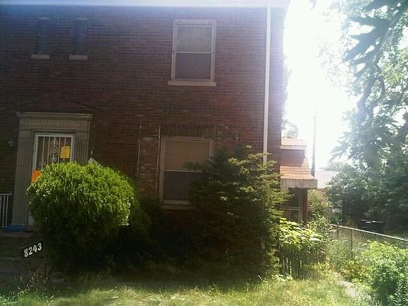 3rd image of 8243 S Manistee Ave #1