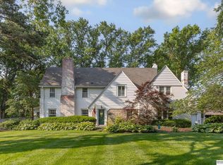 9015 Hickory St, Omaha, NE 68124