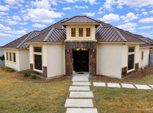 1049 Navajo Dr, Rio Grande City, TX 78582