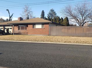 1621 S 14th Ave, Yakima, WA 98902