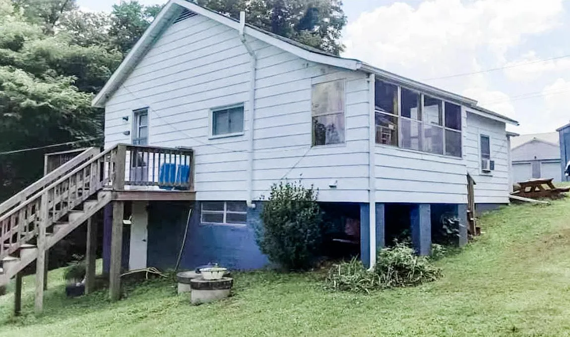 2 bed, 768 sqft, $900 — Photo 3