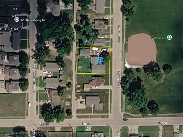 306 S Cedar Ave, Hastings, NE 68901