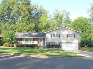 304 Manor St, Gadsden, AL 35901