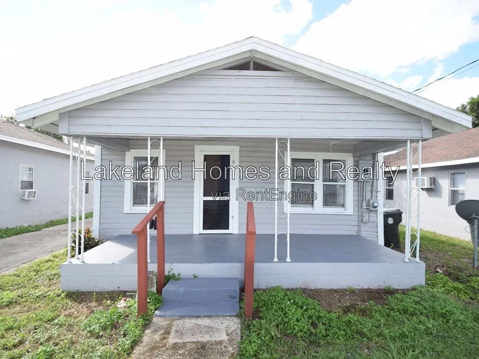 1135 Polk St W