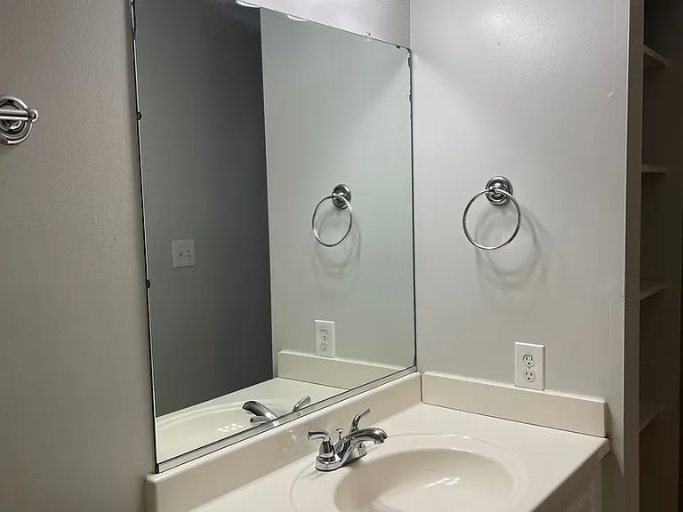 2224 Hamway Dr — Photo 9