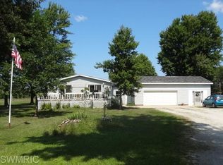 12594 S Peach Ave, Grant, MI 49327
