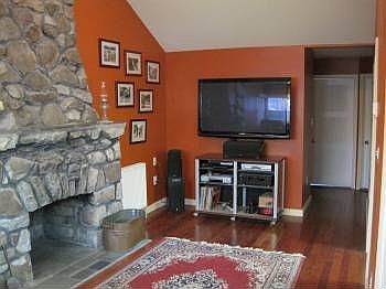 4th image of 336 Lake Shore Dr