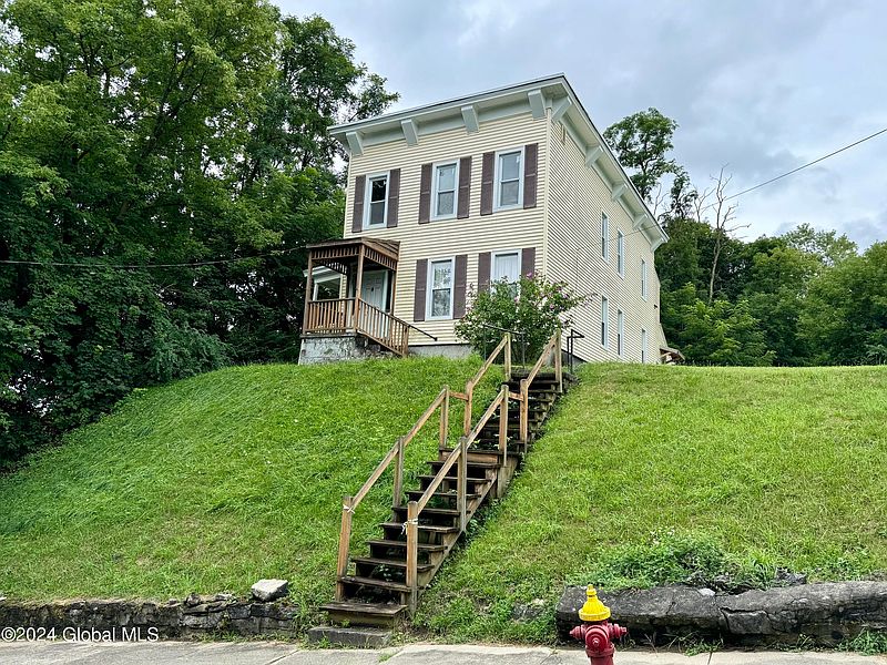 2nd image of 4 Rockton Street