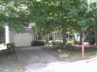 7241 Shellburne Dr, Raleigh, NC 27612