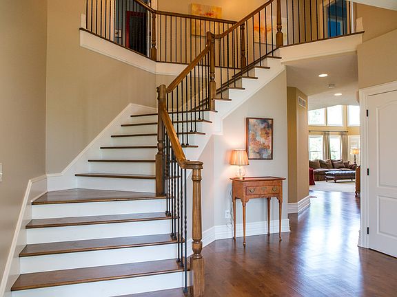 2nd image of 2478 Deseret Dr