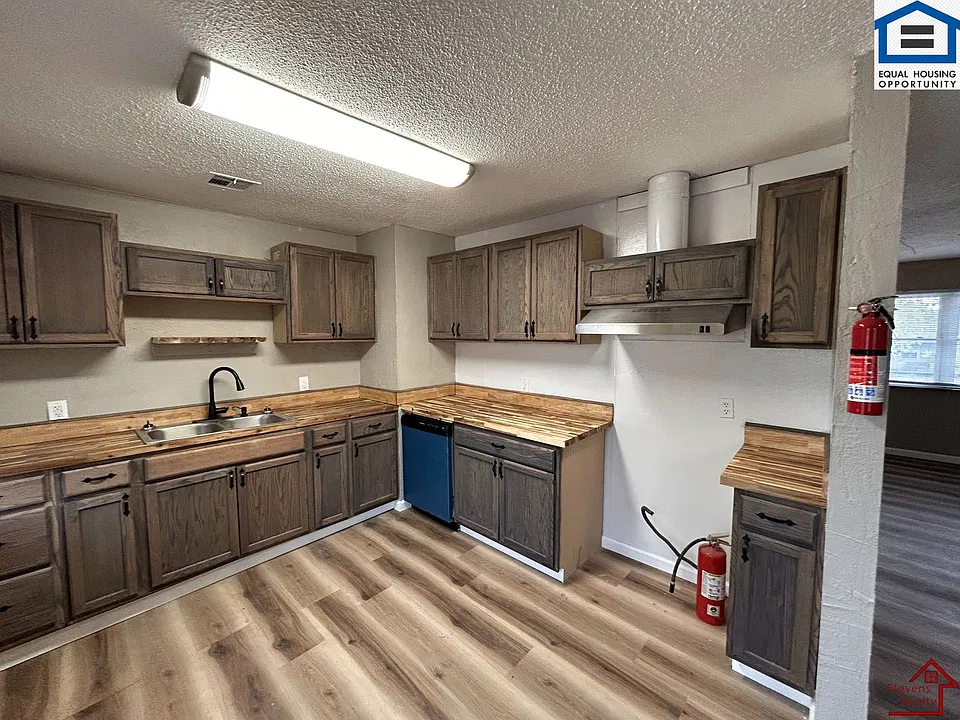 809 NW 53rd St