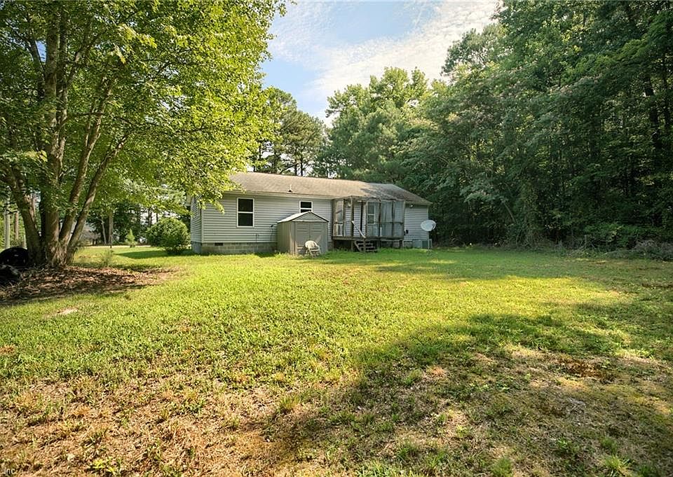1st image of 450 Hicks Rd