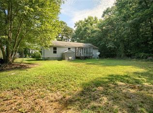 450 Hicks Rd, Hudgins, VA 23076