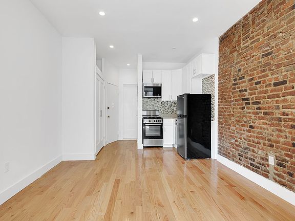 3rd image of 239 E 81st St APT 4A