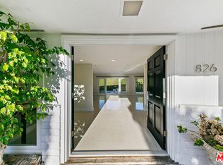 826 N Tigertail Rd, Los Angeles, CA 90049