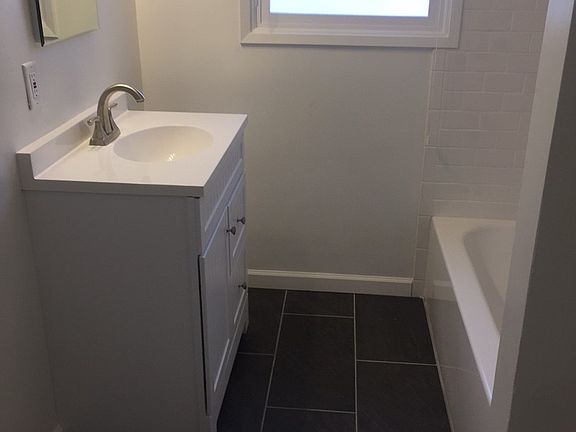 4th image of 3134 E 2nd St APT 7