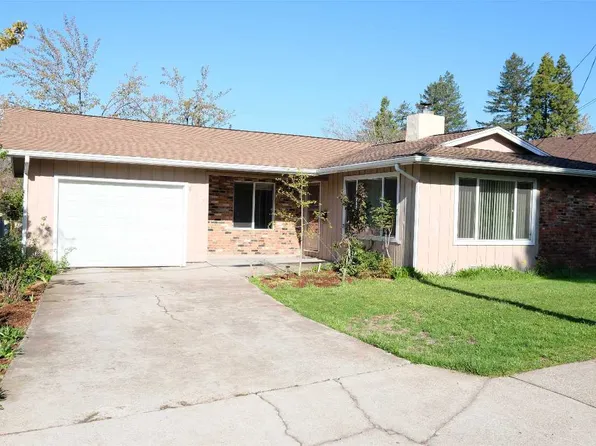 817 Ream Ave, Mount Shasta, CA 96067