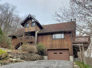 6 Wonderland Dr, Hopewell Junction, NY 12533