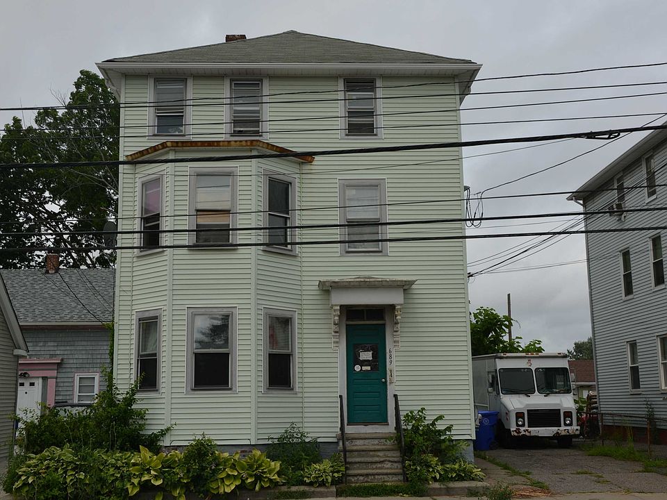1st image of 689 N Broadway