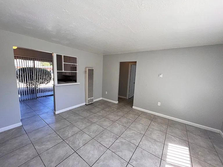 Parkside Apartments — Photo 14