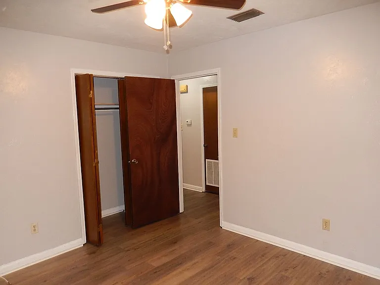 2334 Sylvan Ct — Photo 16