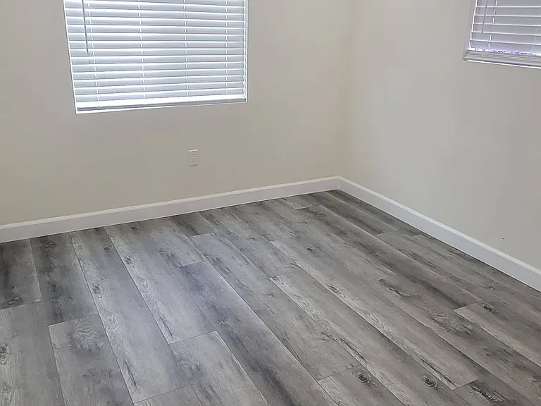 131 S Gless St #1/2 — Photo 25