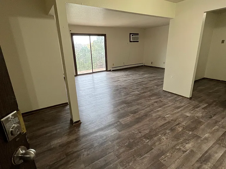 313 W Interstate Ave — Photo 5