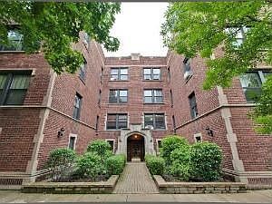 1st image of 5954 N Lakewood Ave APT 3W
