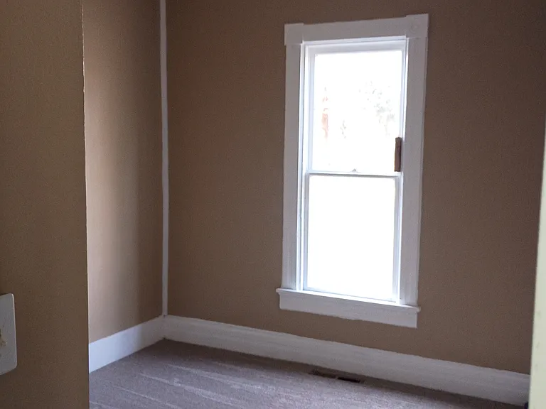 602 E 9th St #A — Photo 3