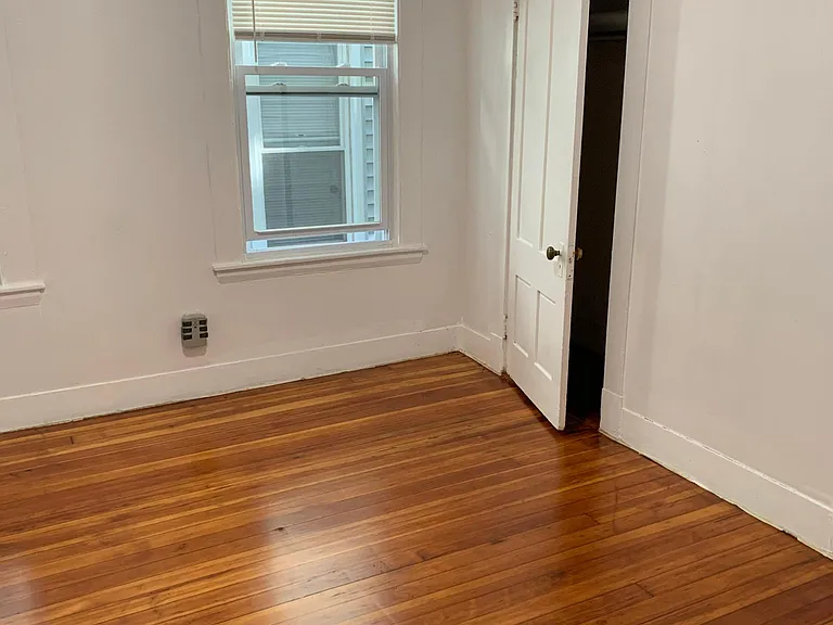 17 George St — Photo 5