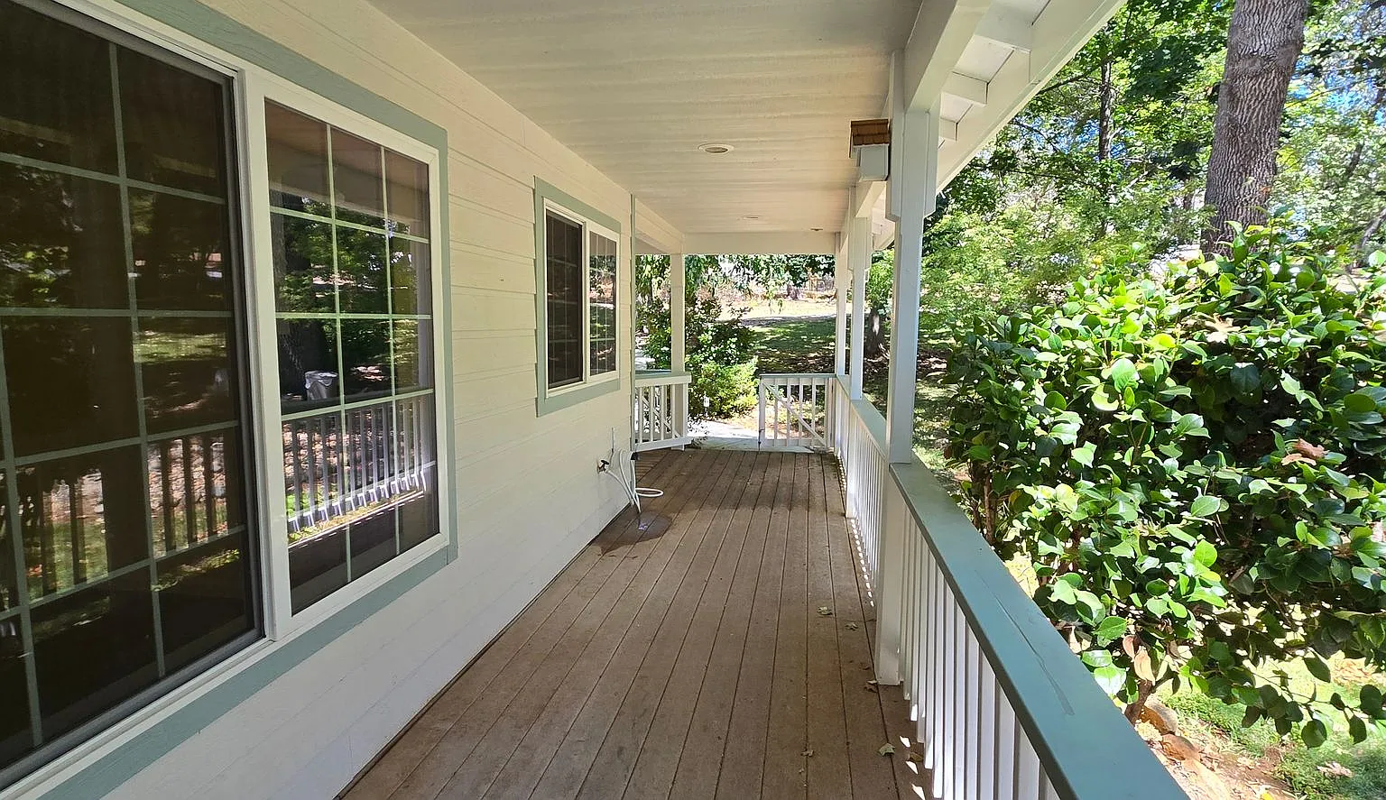 2 Bedroom 2 Bath located on Squirrel Creek — Photo 3