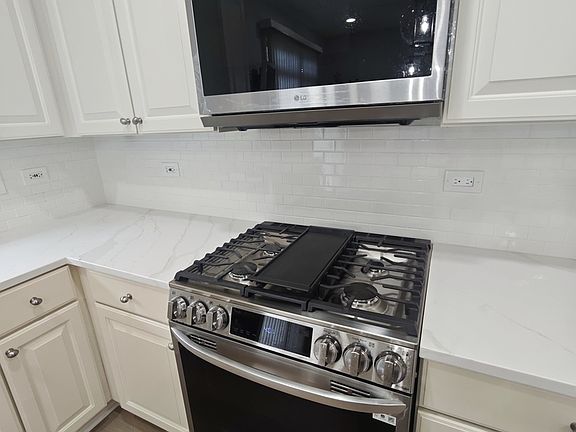 5th image of 723 Prestwick Ln