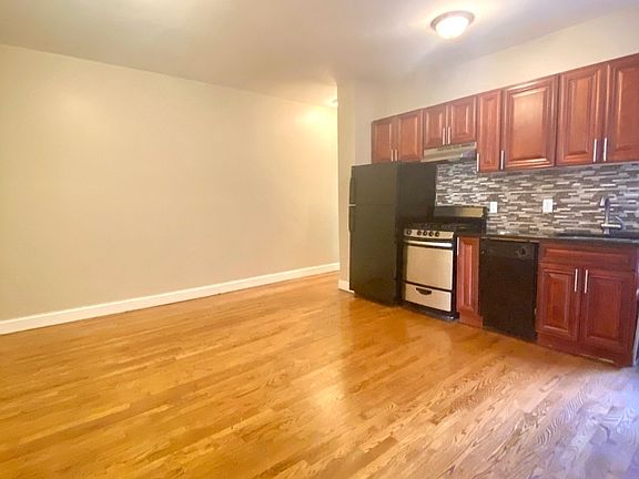 3rd image of 433 E 80th St #12A
