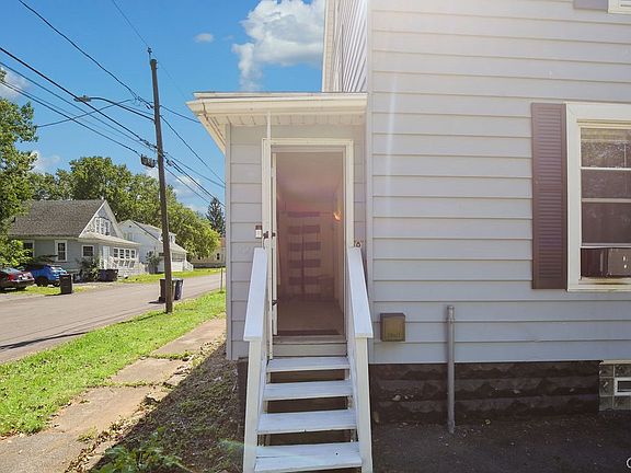 4th image of 225 Hazelhurst Ave