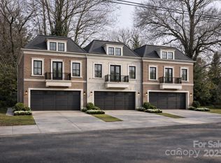 411 N Lee St, Mount Holly, NC 28120