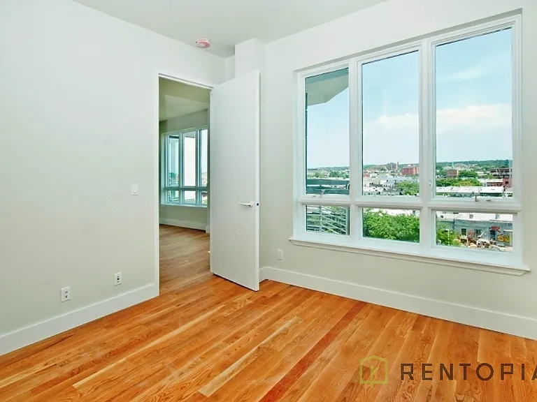 1433 De Kalb Ave #706D — Photo 13