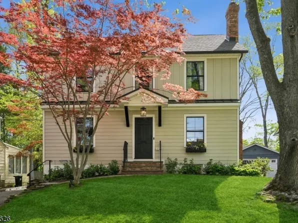 28 University Ave, Chatham Boro, NJ 07928