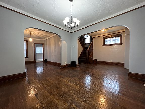 5th image of 4119 Saratoga St