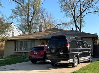 3238 S Schultz Dr, Lansing, IL 60438