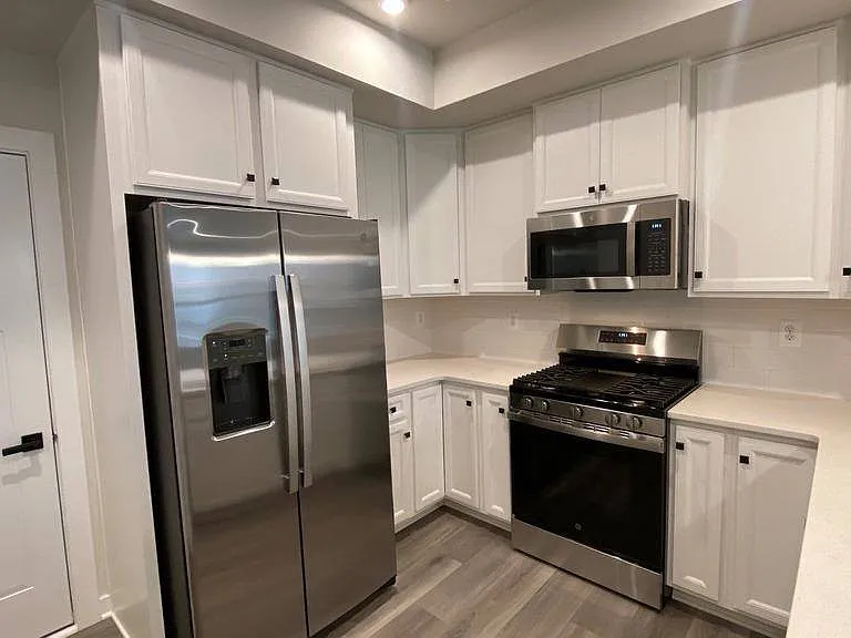 2528 Verona Pl #A — Photo 7