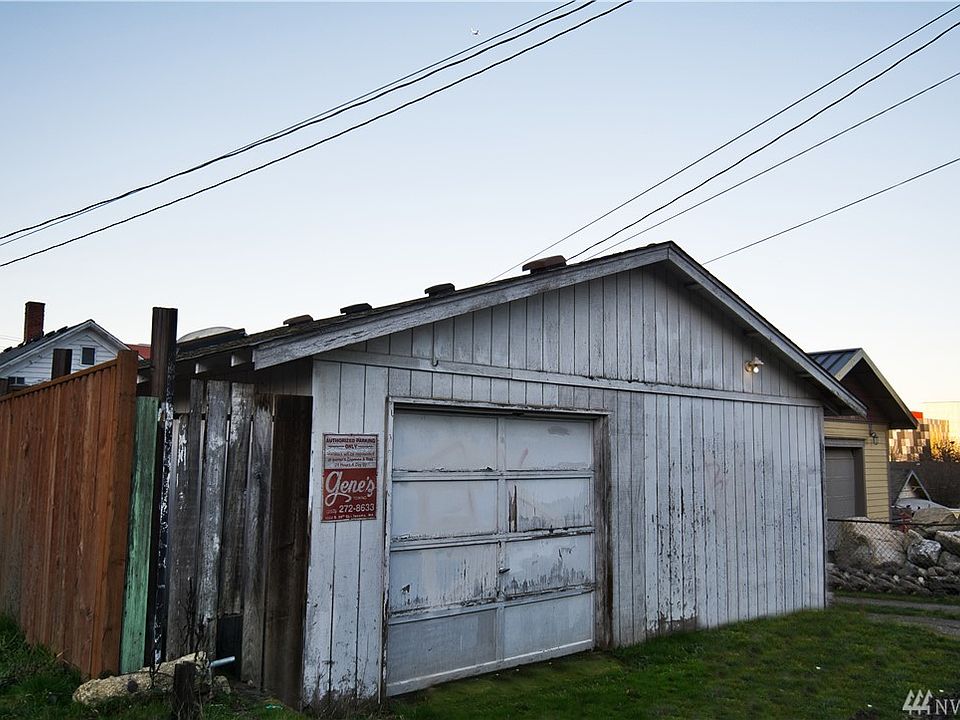 2nd image of 1414 E 29th St