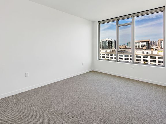 4th image of 1000 3rd St #Y5439k